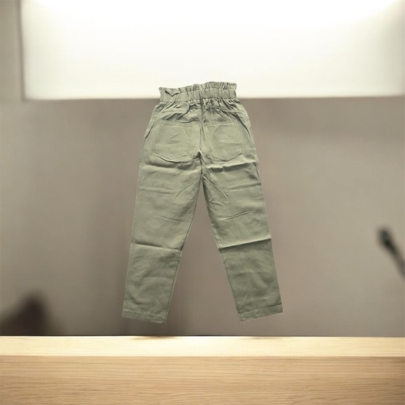 Elodie Sage Green Pants
NWT
Size M - Picture 2 of 4